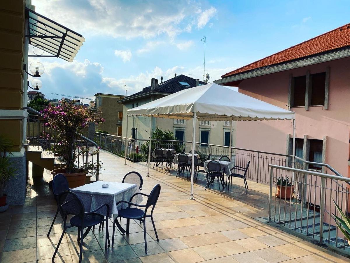 Hotel Ines Варацце Экстерьер фото