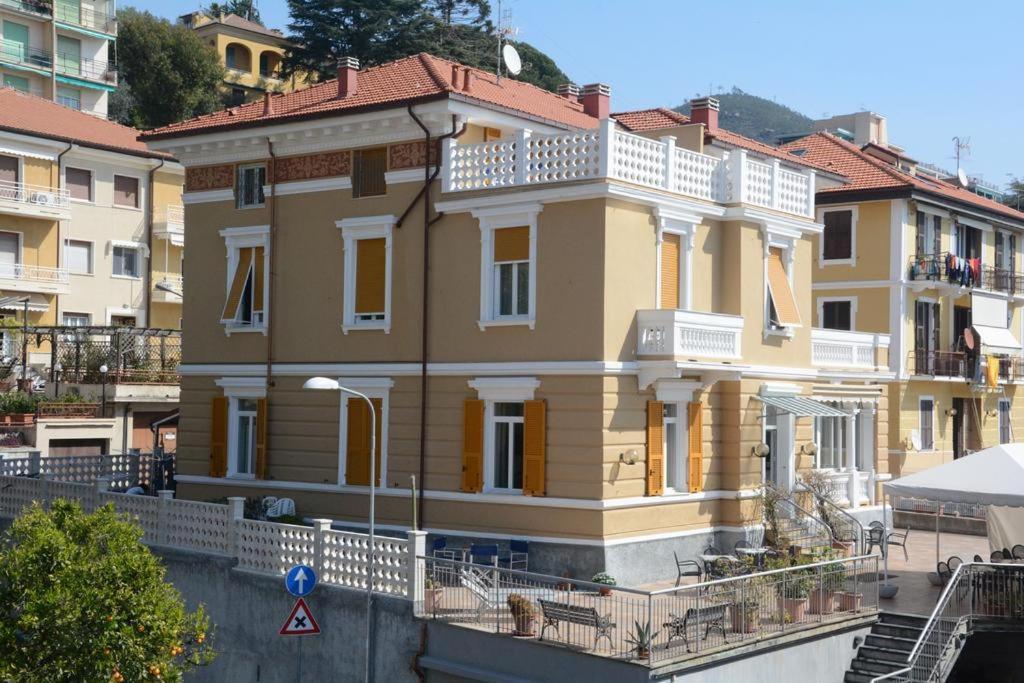 Hotel Ines Варацце Экстерьер фото